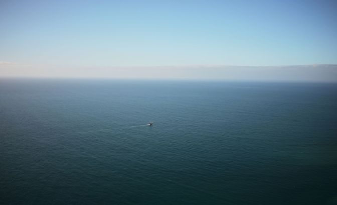 Vaar over internationale wateren tijdens een wereldcruise